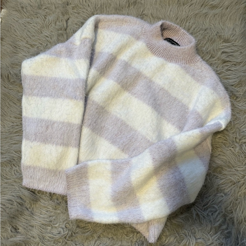 Alley and Gabby cropped sweater